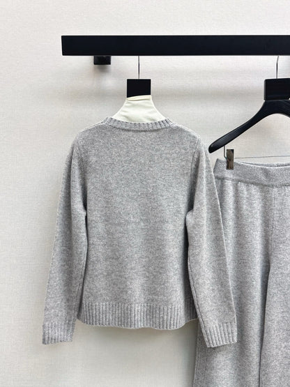 Ral NEW Sweater and straight-leg pants set