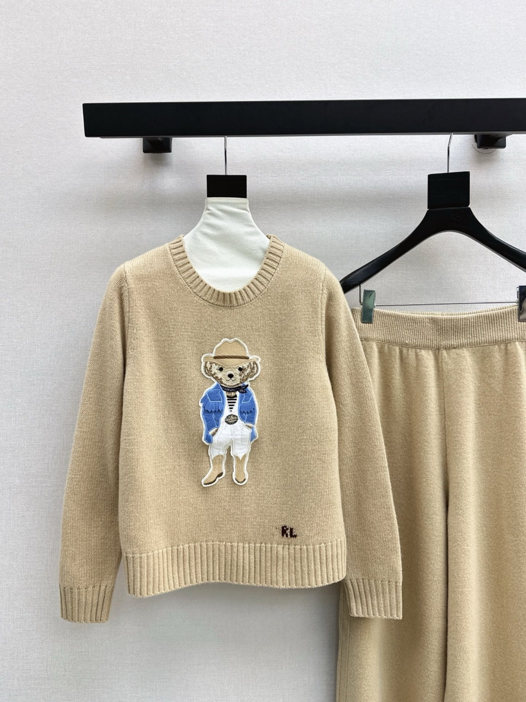 Ral NEW Sweater and straight-leg pants set