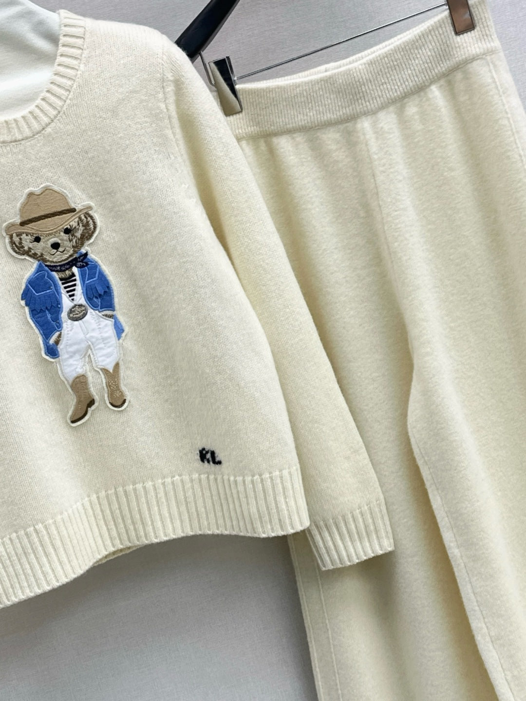 Ral NEW Sweater and straight-leg pants set