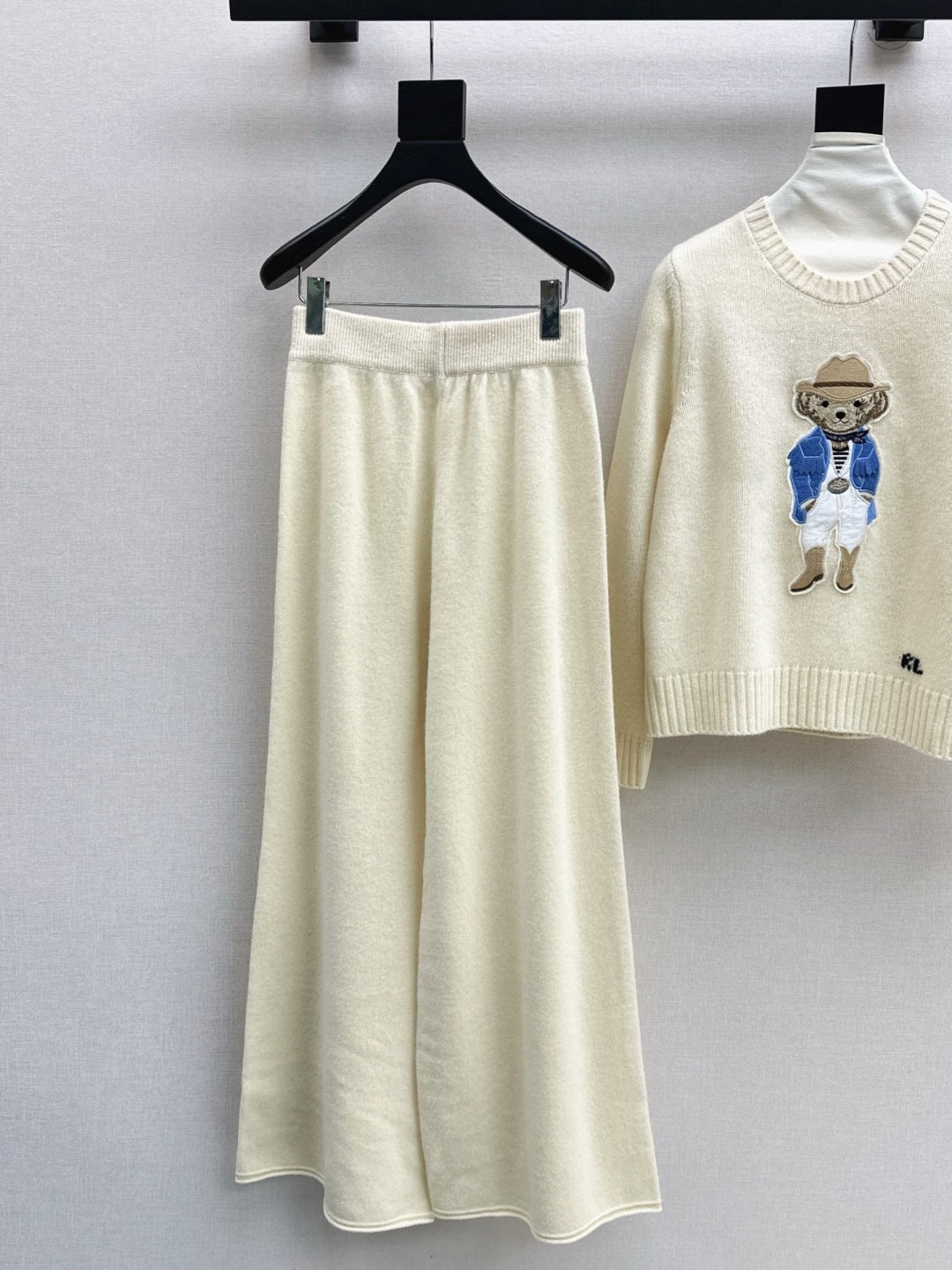Ral NEW Sweater and straight-leg pants set