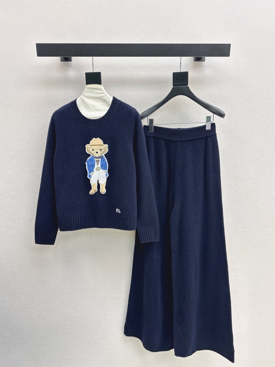 Ral NEW Sweater and straight-leg pants set