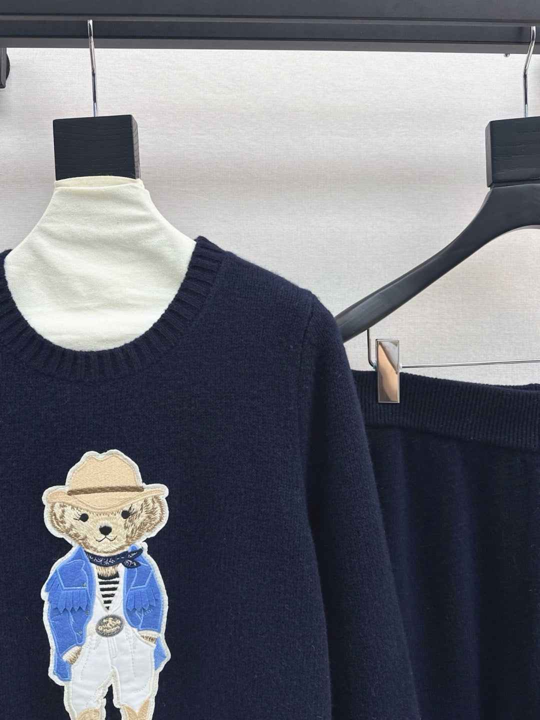 Ral NEW Sweater and straight-leg pants set