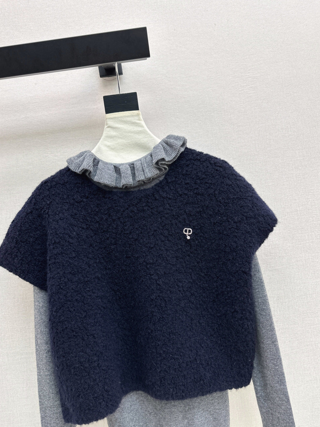 CD NEW Base shirt and vest set