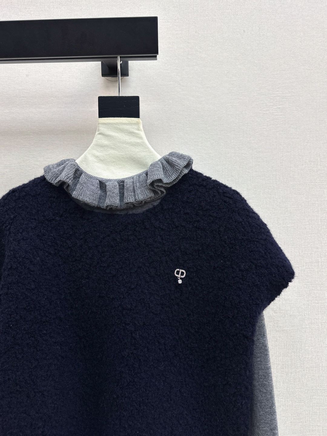 CD NEW Base shirt and vest set