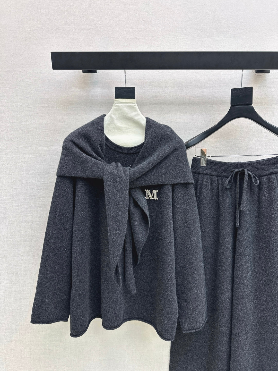 Max NEW Wool three-piece set