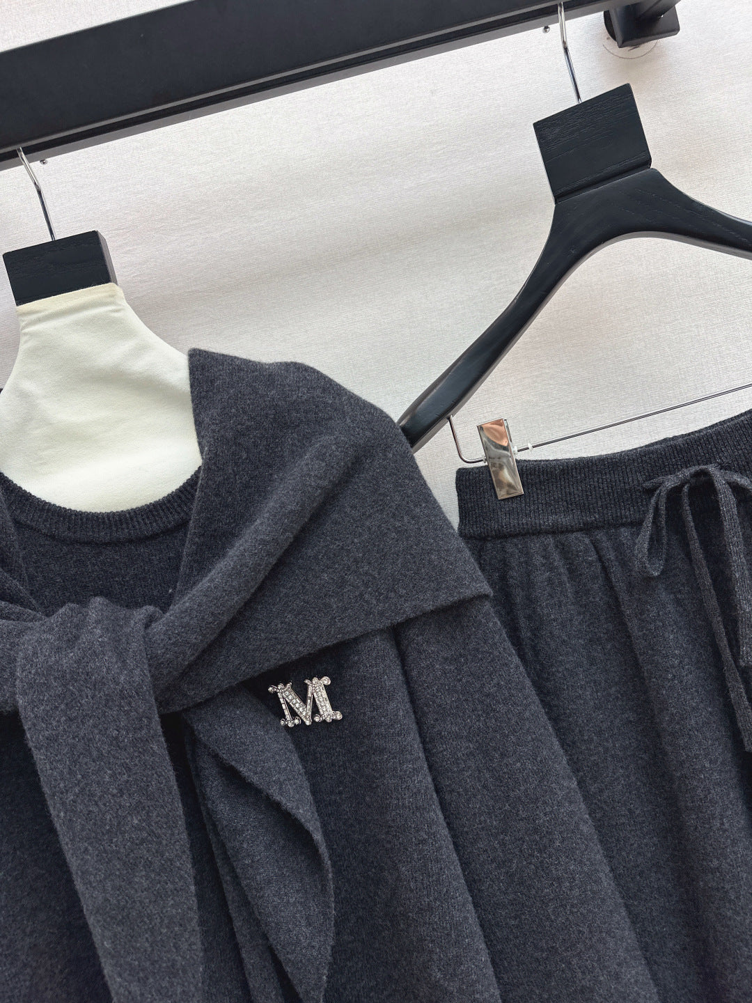 Max NEW Wool three-piece set