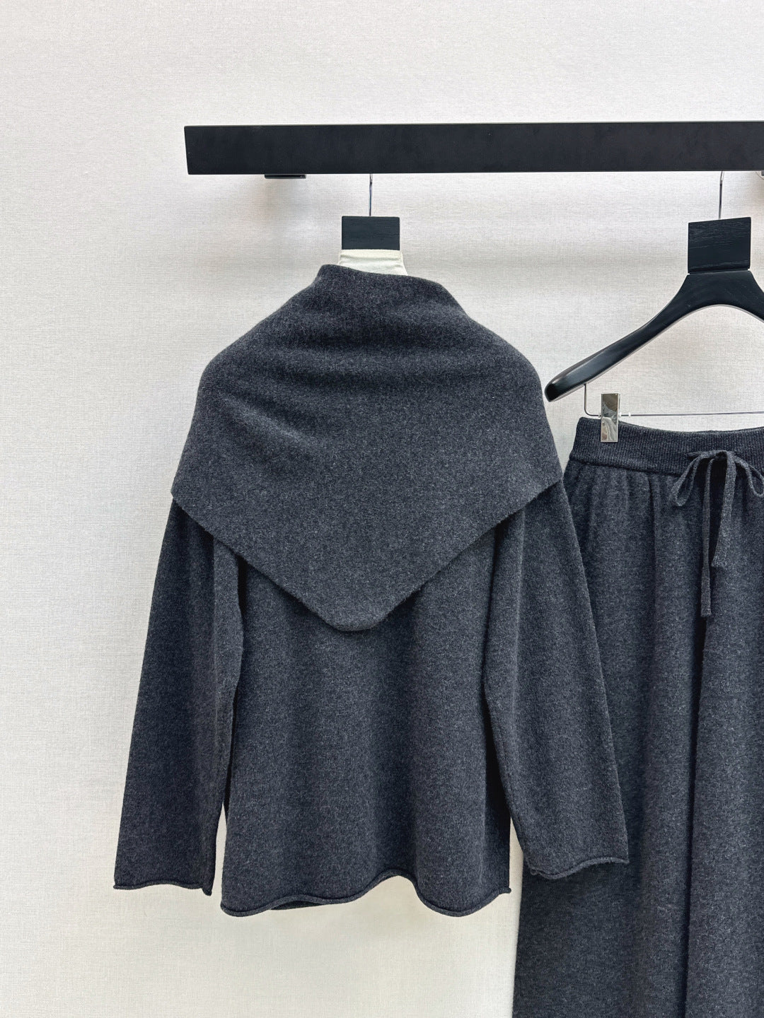 Max NEW Wool three-piece set