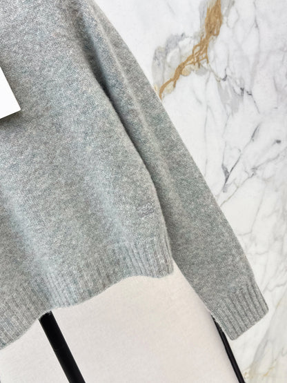 Ce1i NEW wool sweater