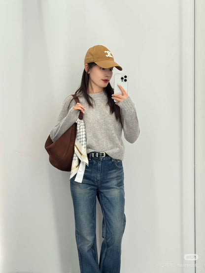 Ce1i NEW wool sweater