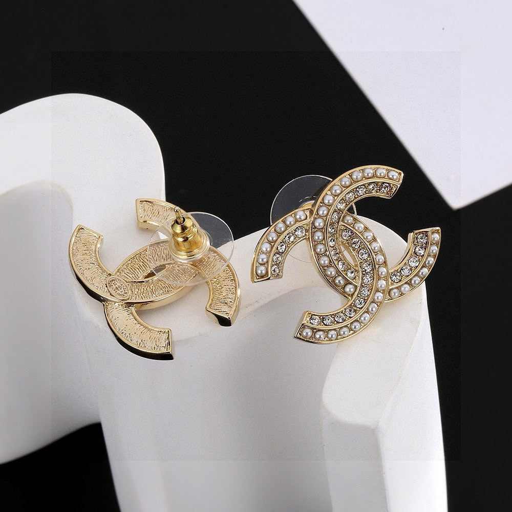 Chan New Double C earrings