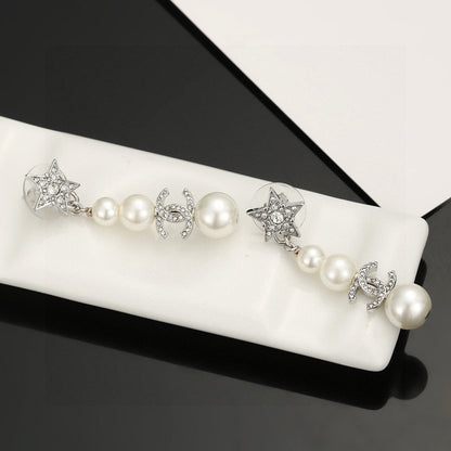 Chan New star earrings