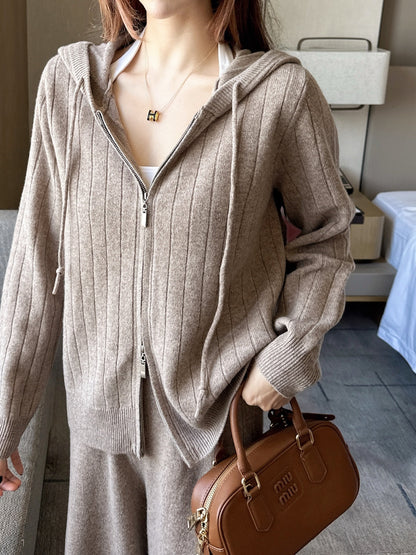 Loro NEW knitted suit