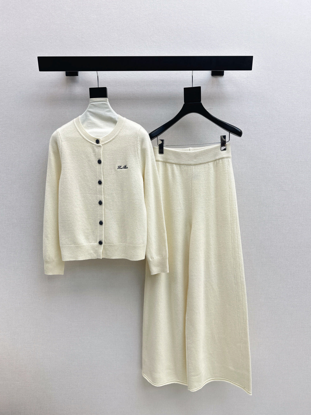 Loro NEW Knitted three-piece set