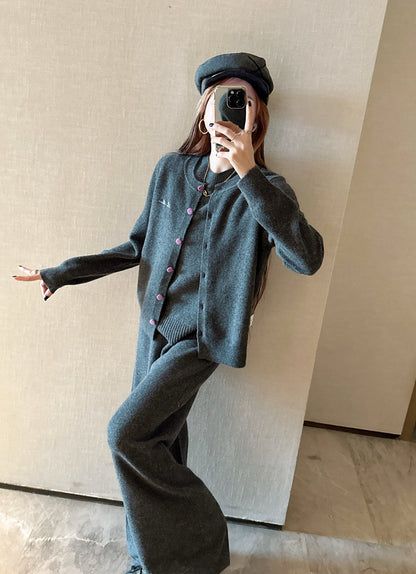 Loro NEW Knitted three-piece set