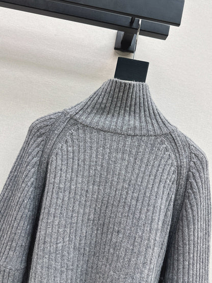 Max NEW turtleneck sweater