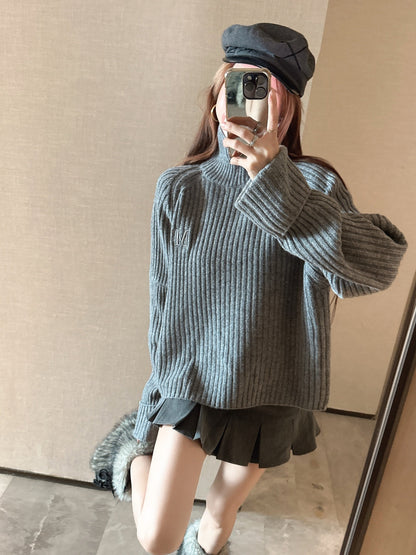 Max NEW turtleneck sweater