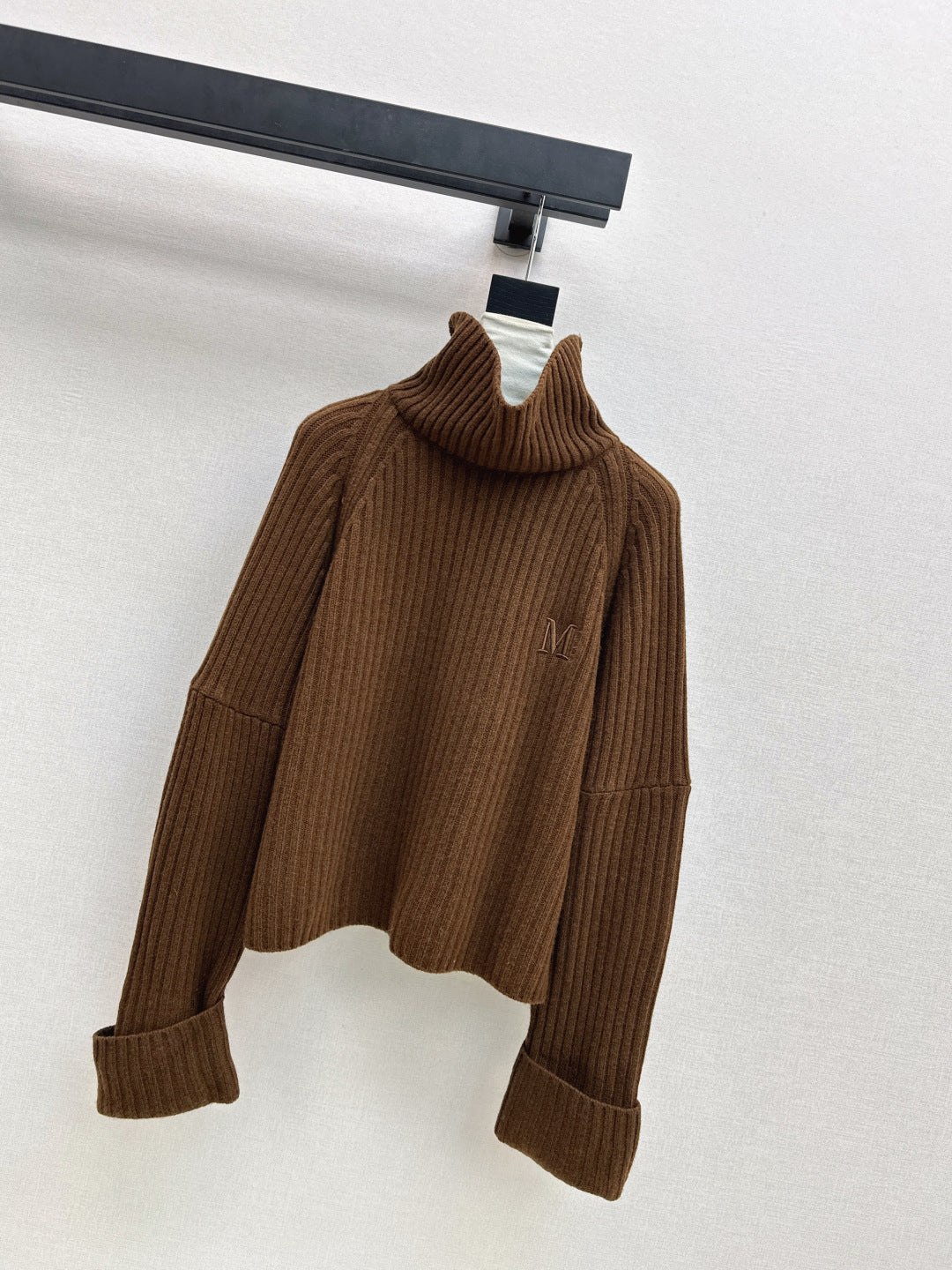 Max NEW turtleneck sweater