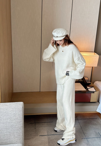 Brun NEW knitted suit