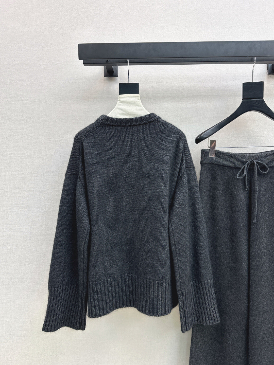 Brun NEW knitted suit