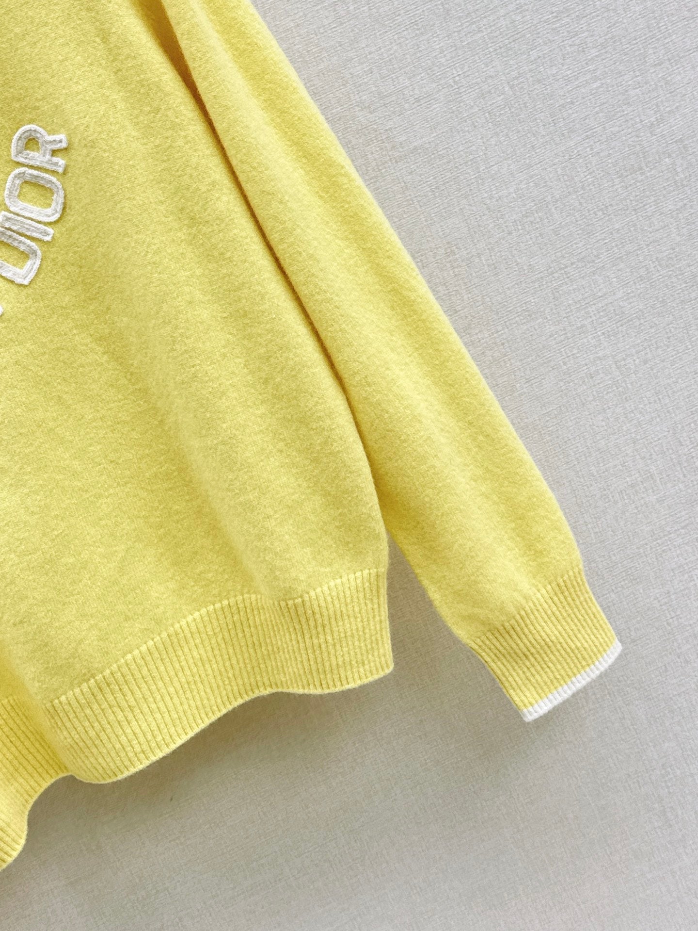 CD NEW Embroidered sweater