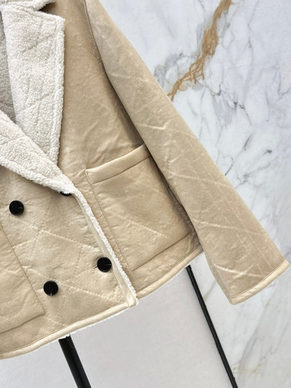 CD NEW  Reversible lamb wool jacket