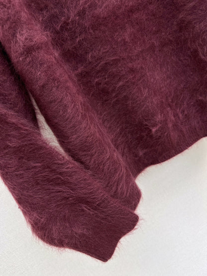 Chan NEW V-neck sweater