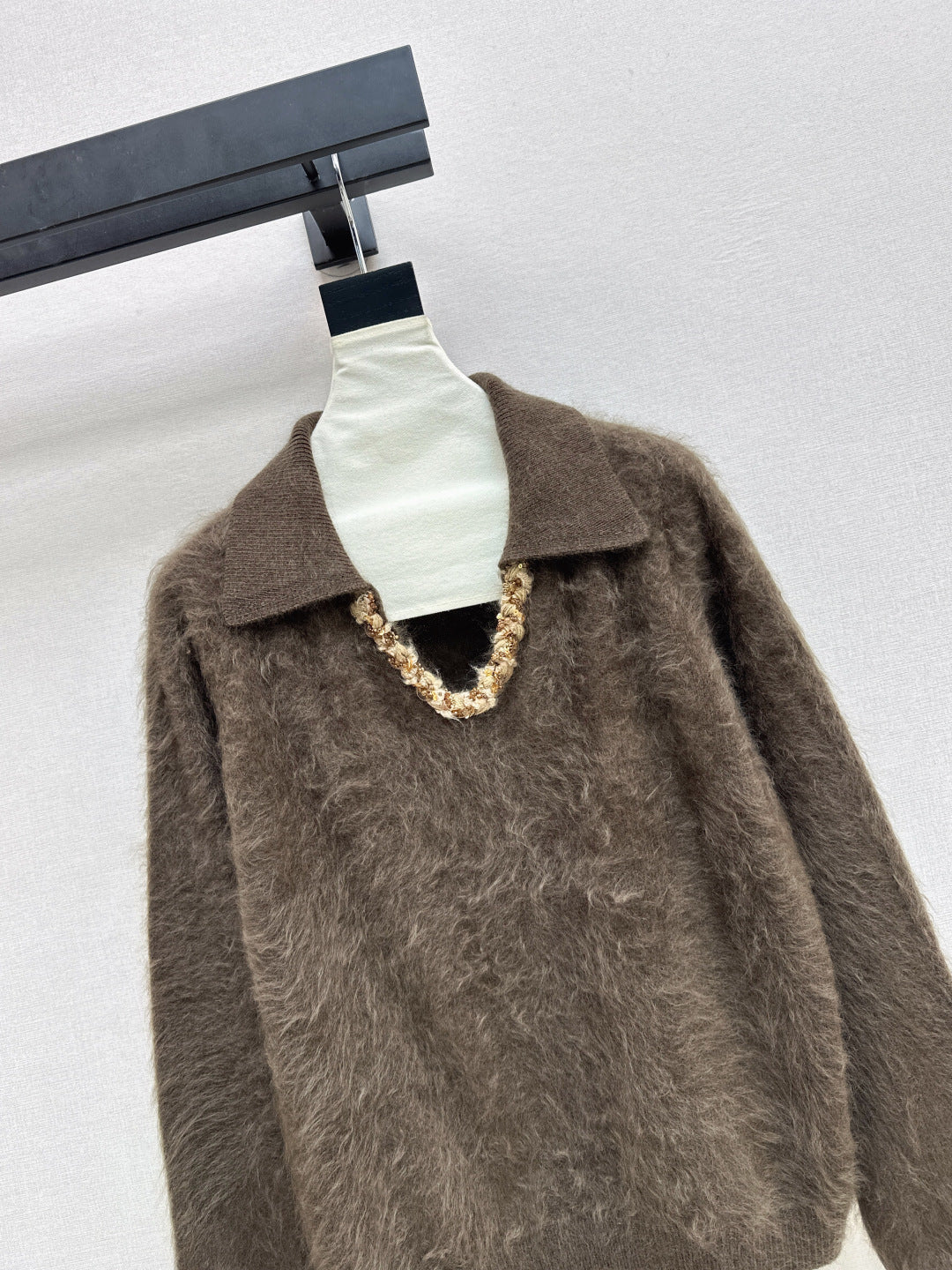 Chan NEW V-neck sweater