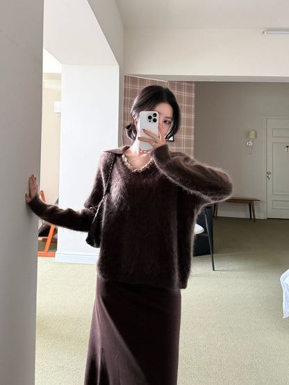 Chan NEW V-neck sweater