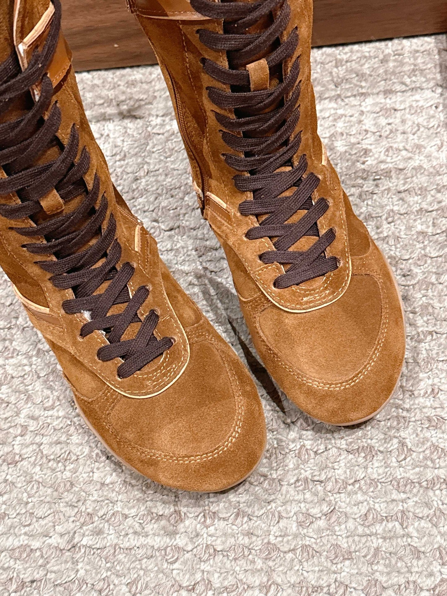 Miu NEW wool boxing boots