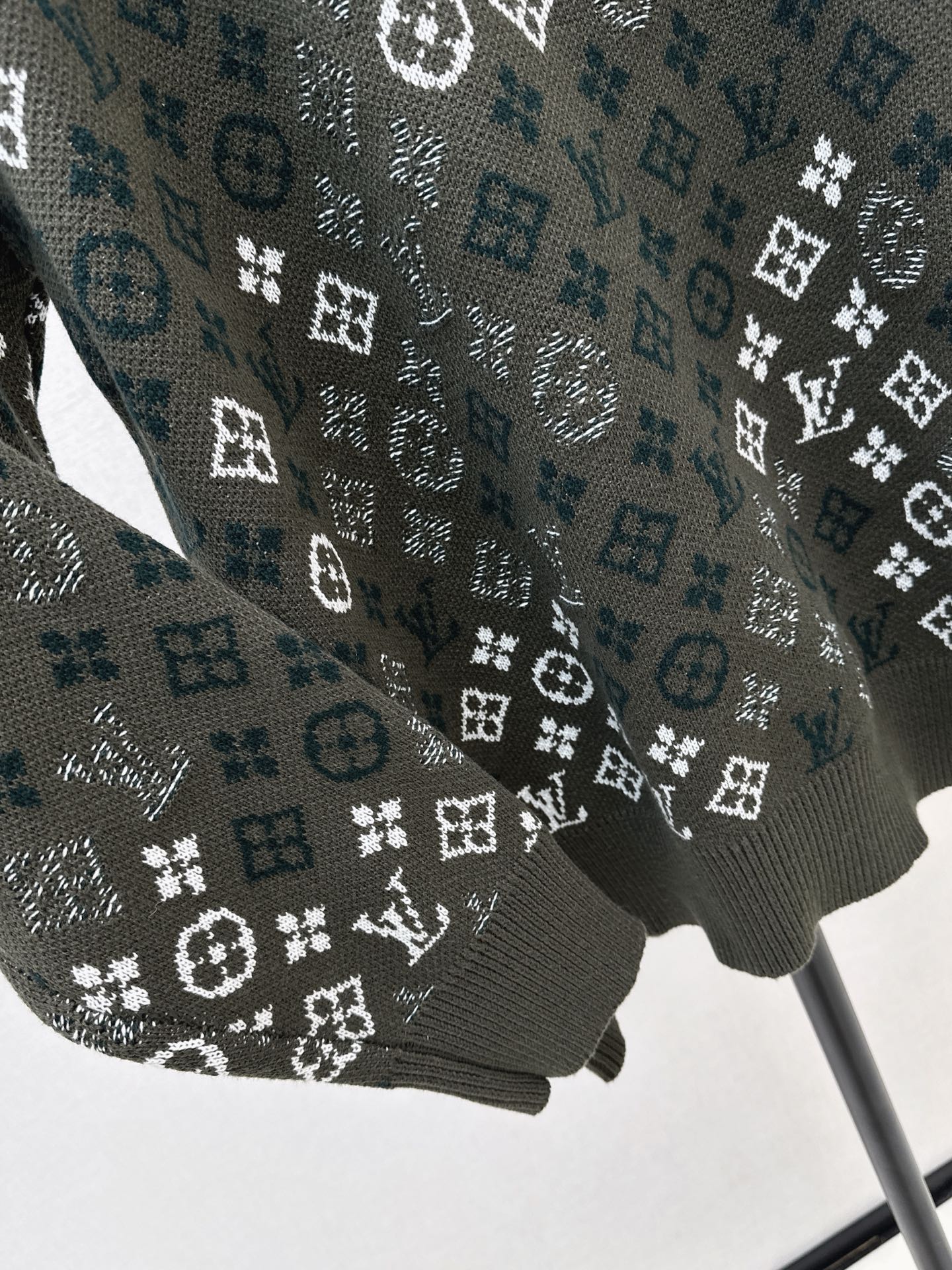 Louis NEW Crew neck sweater