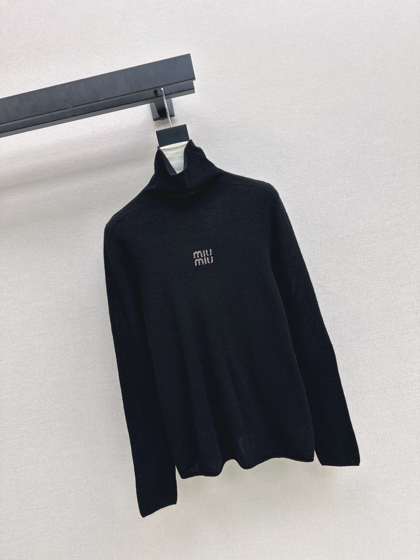 Miu NEW turtleneck base layer