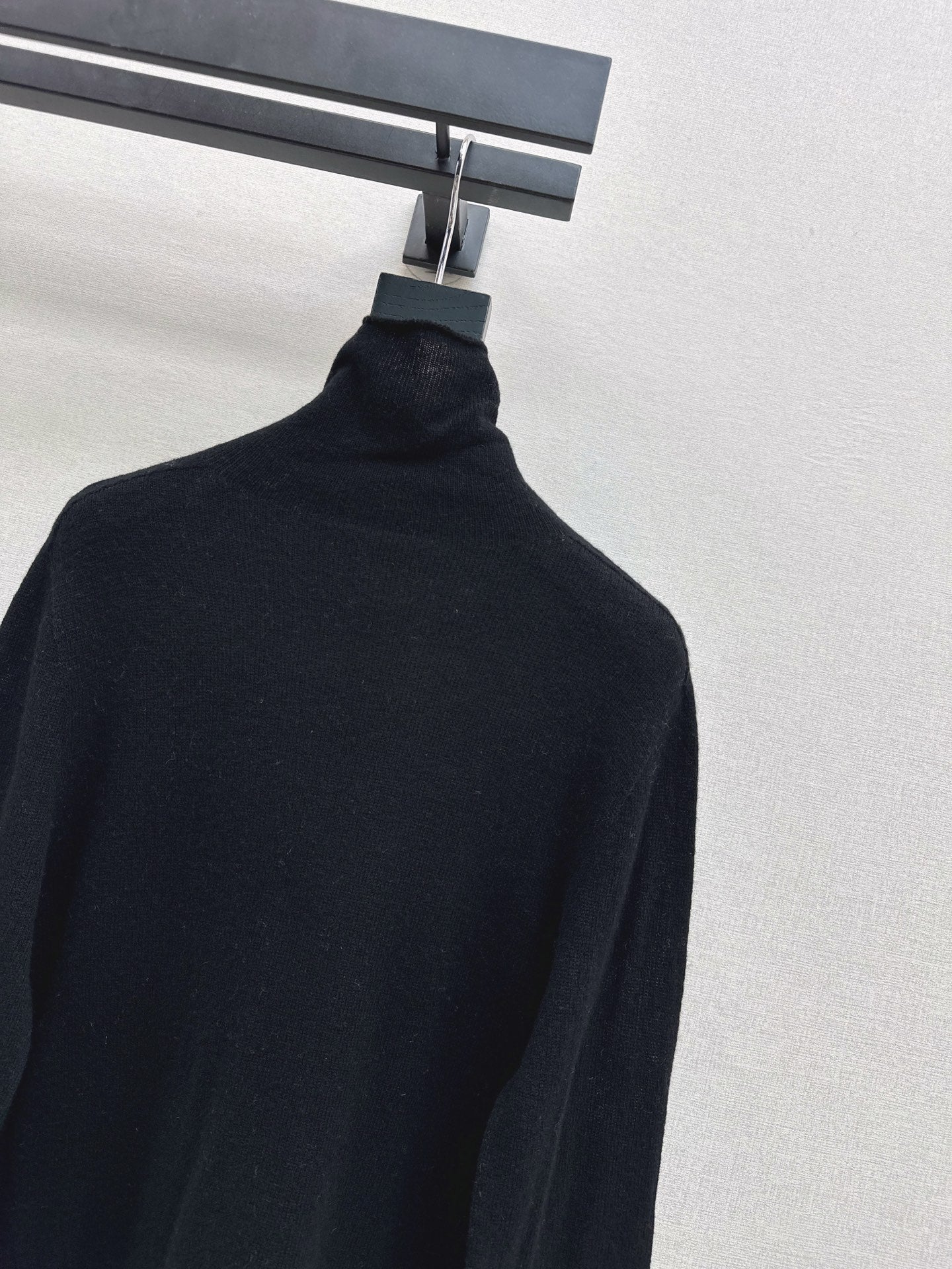 Miu NEW turtleneck base layer