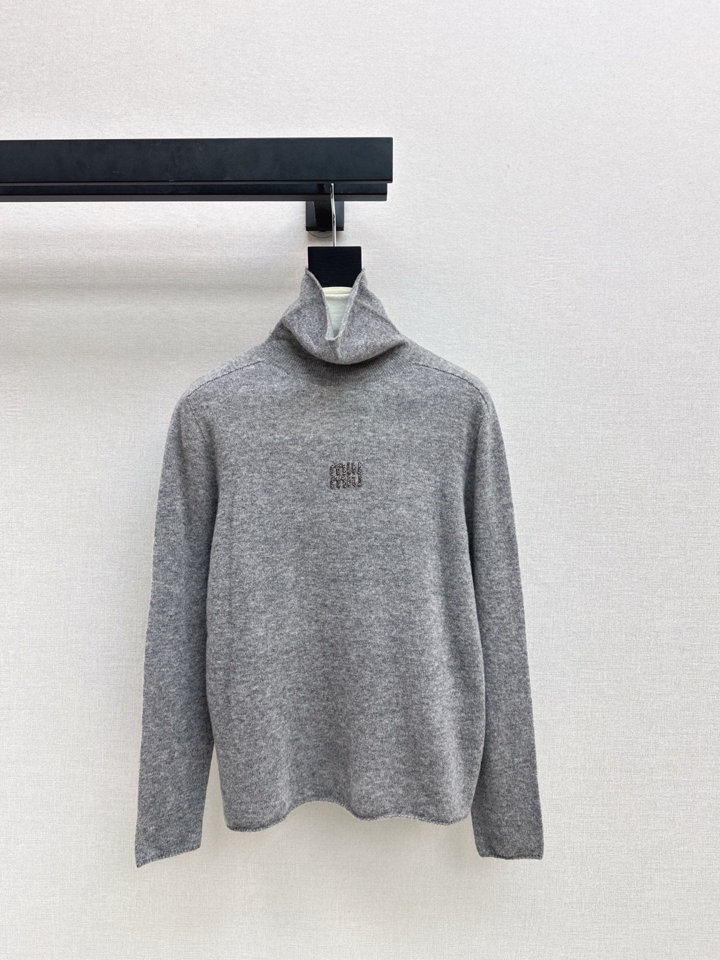 Miu NEW turtleneck base layer