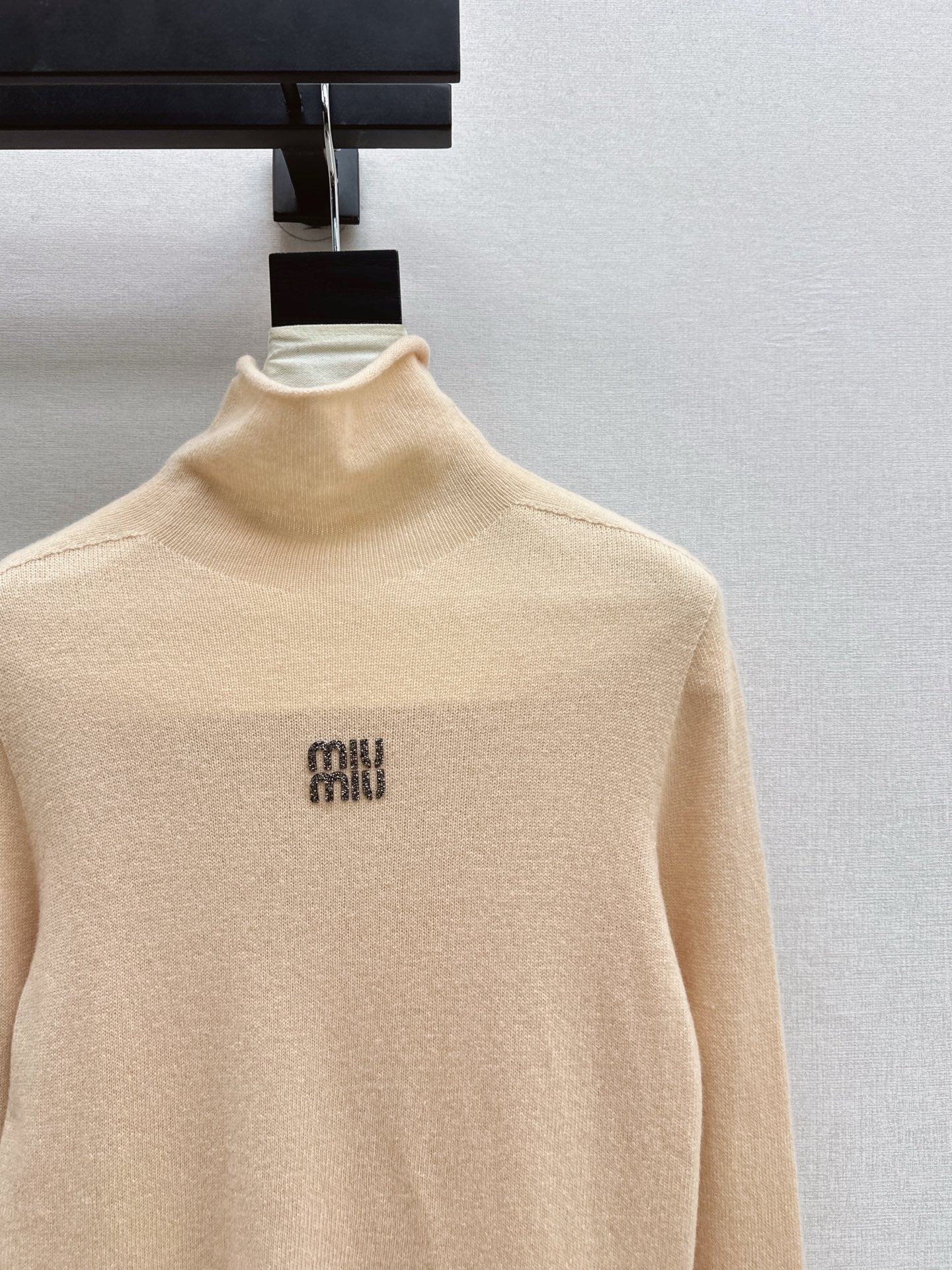 Miu NEW turtleneck base layer