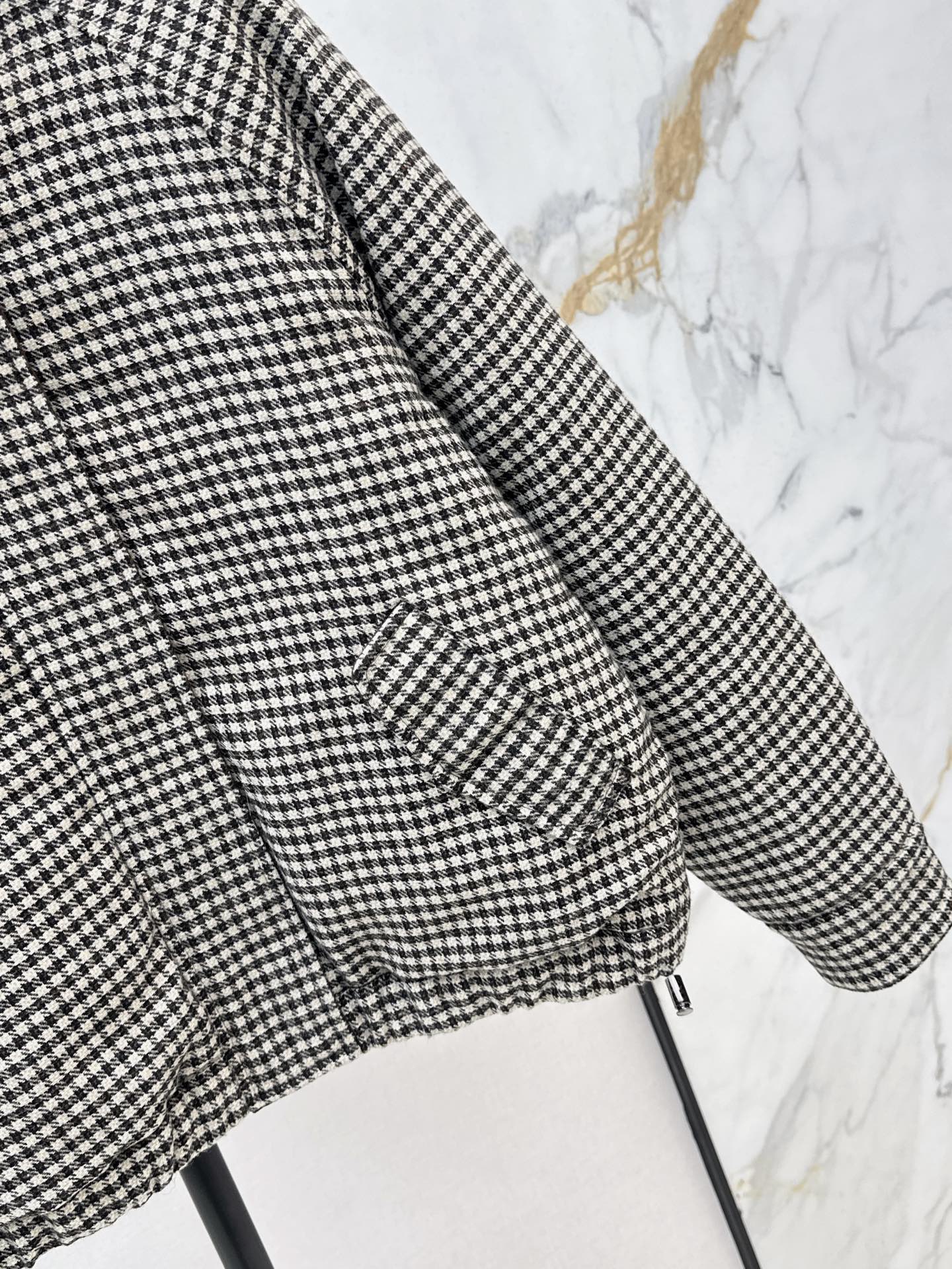 Brun NEW plaid jacket