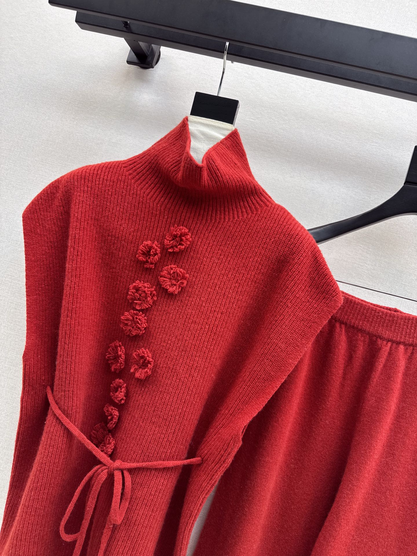 Chan NEW Sleeveless knitted set