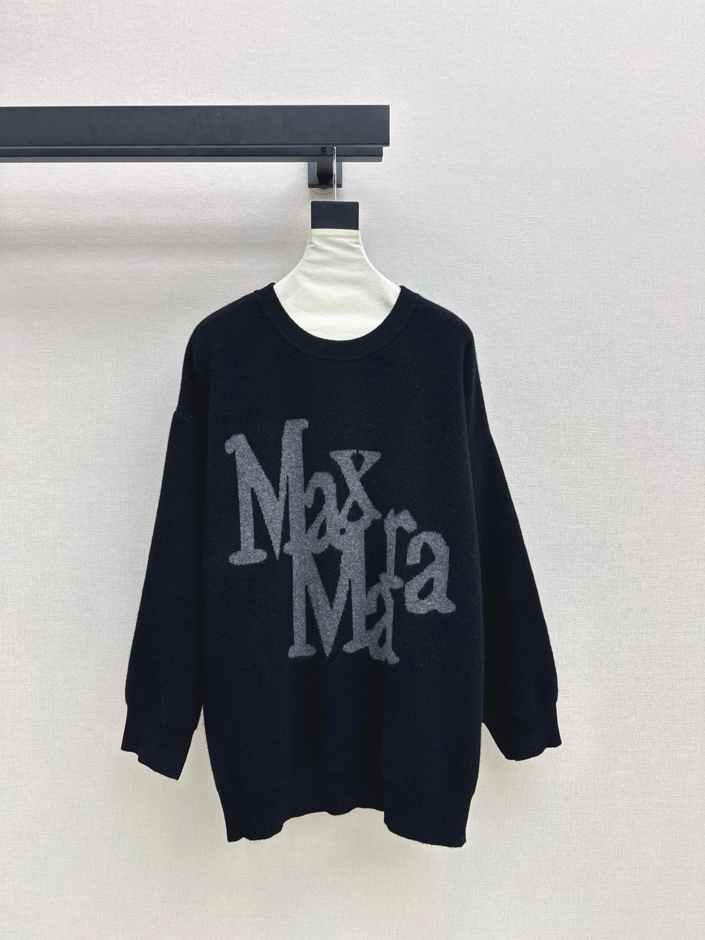 Max NEW loose sweater