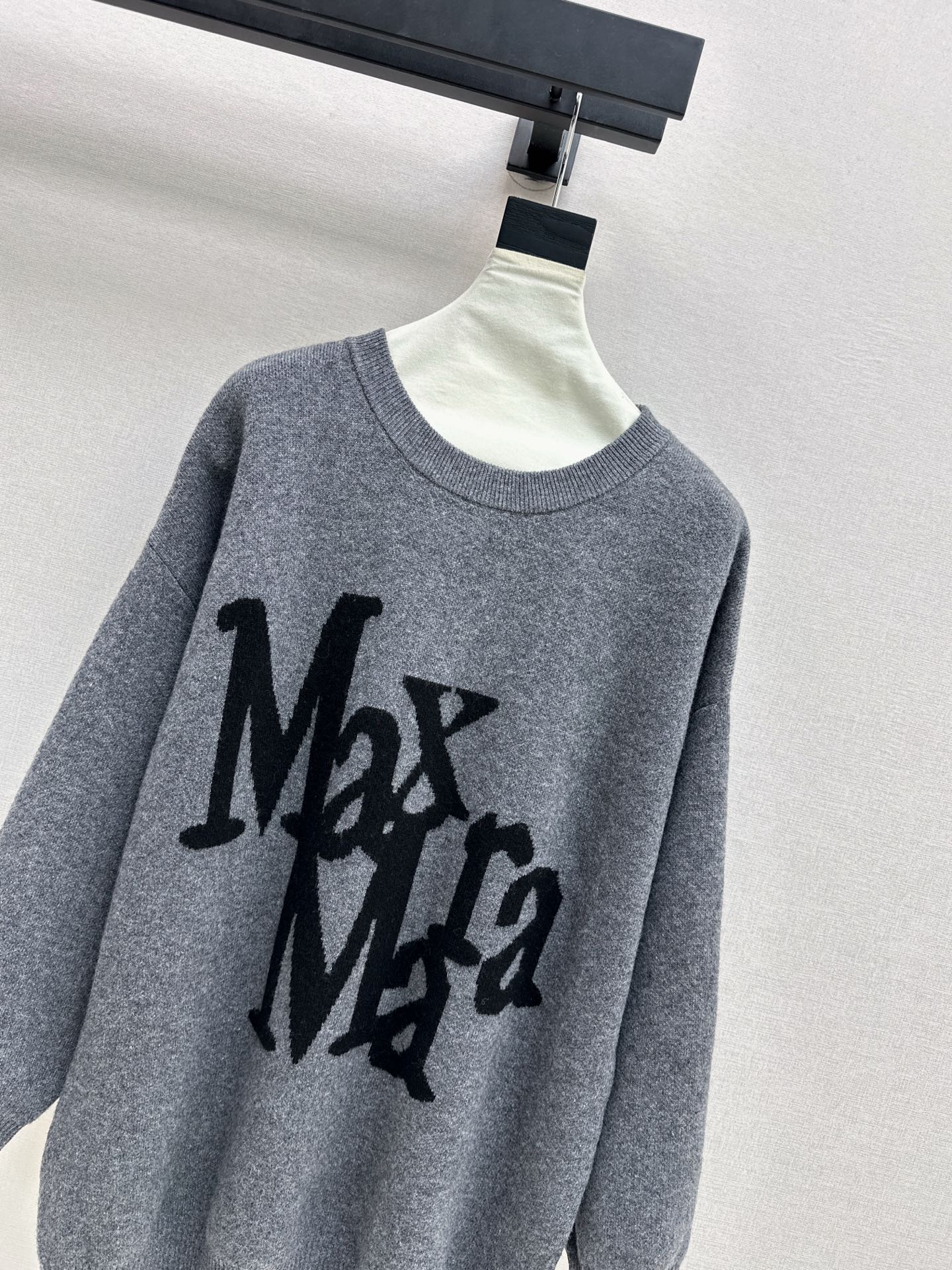 Max NEW loose sweater