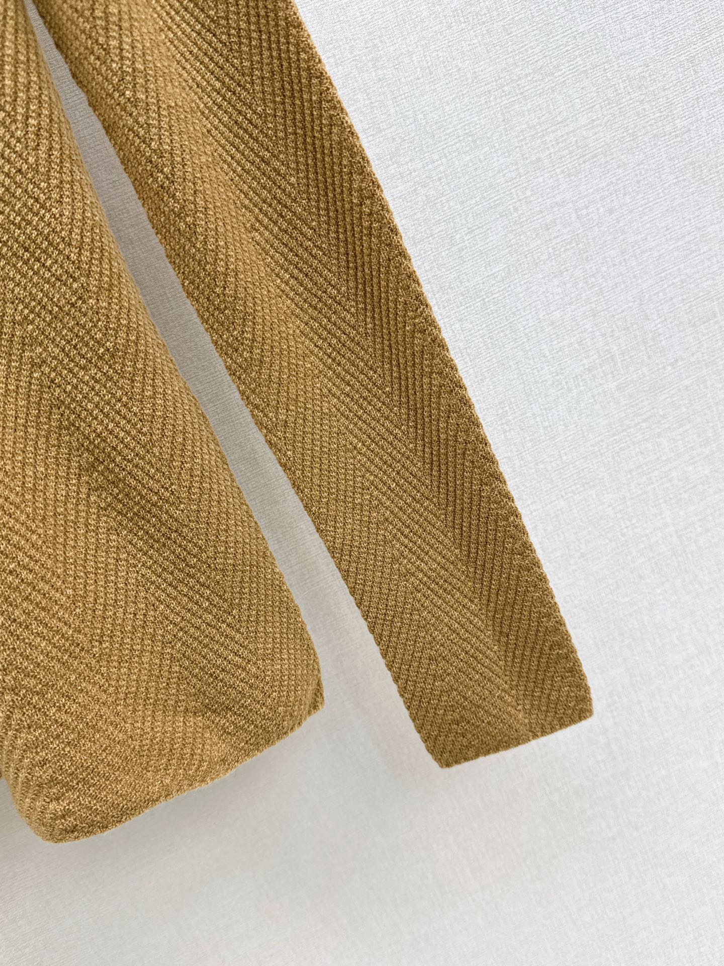 Loro NEW turtleneck base layer