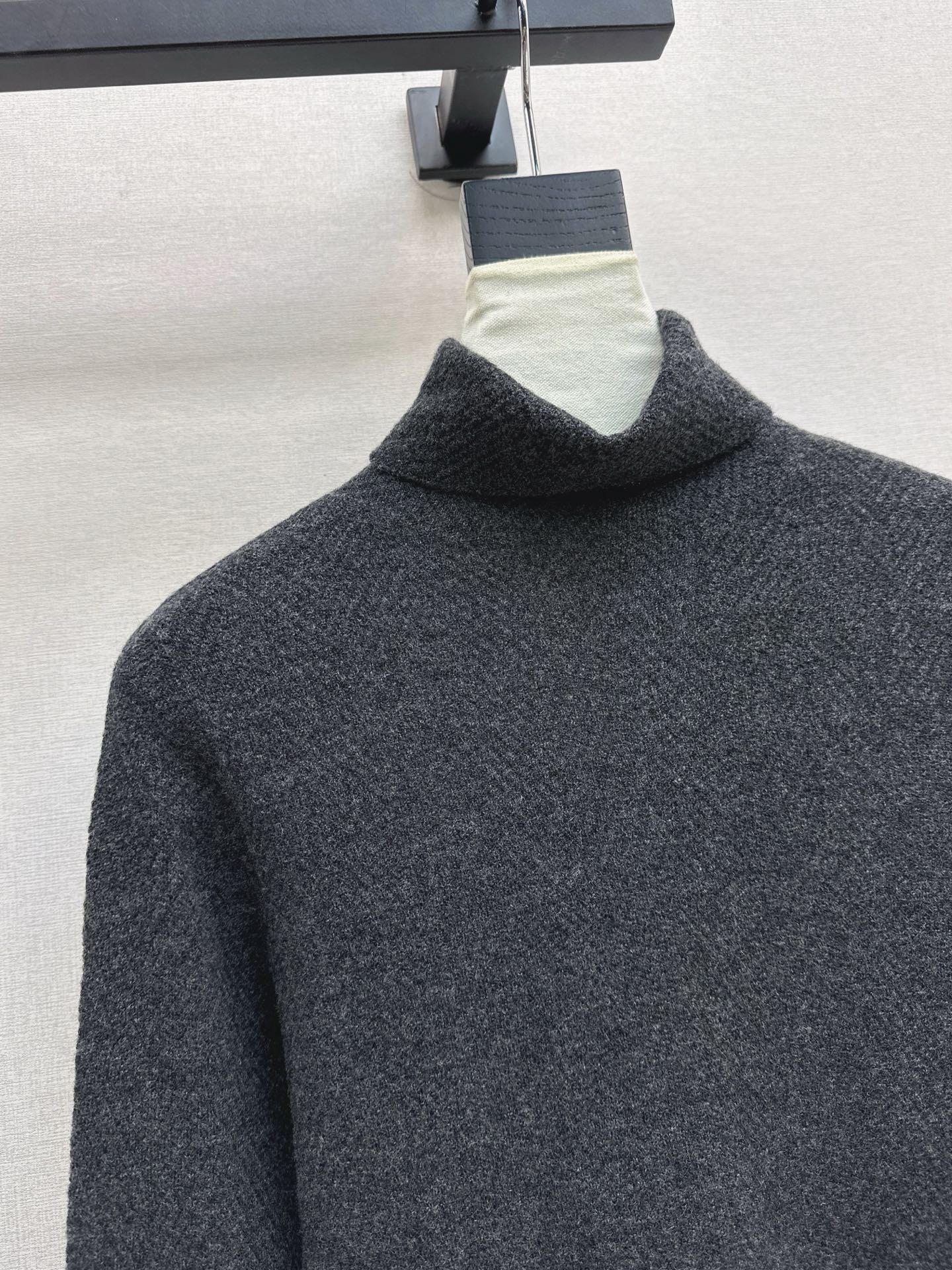 Loro NEW turtleneck base layer