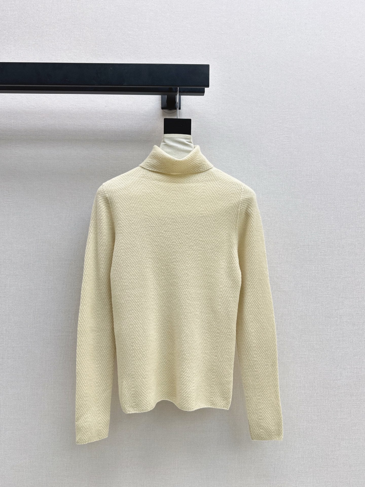 Loro NEW turtleneck base layer
