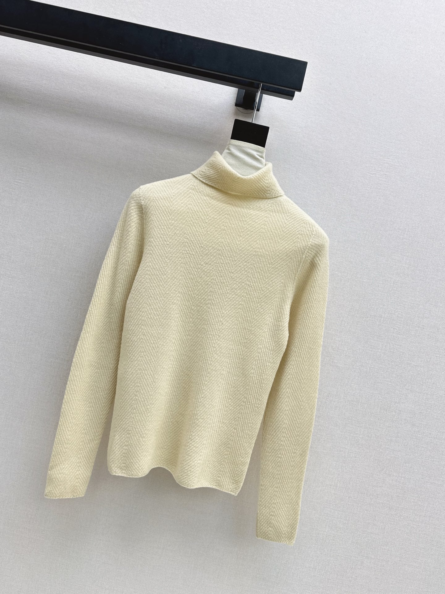 Loro NEW turtleneck base layer