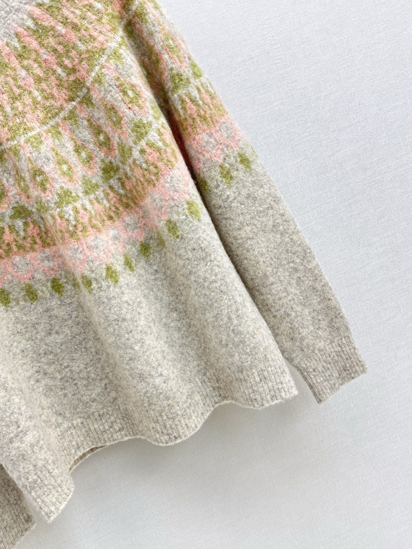 Loro NEW Crew neck sweater