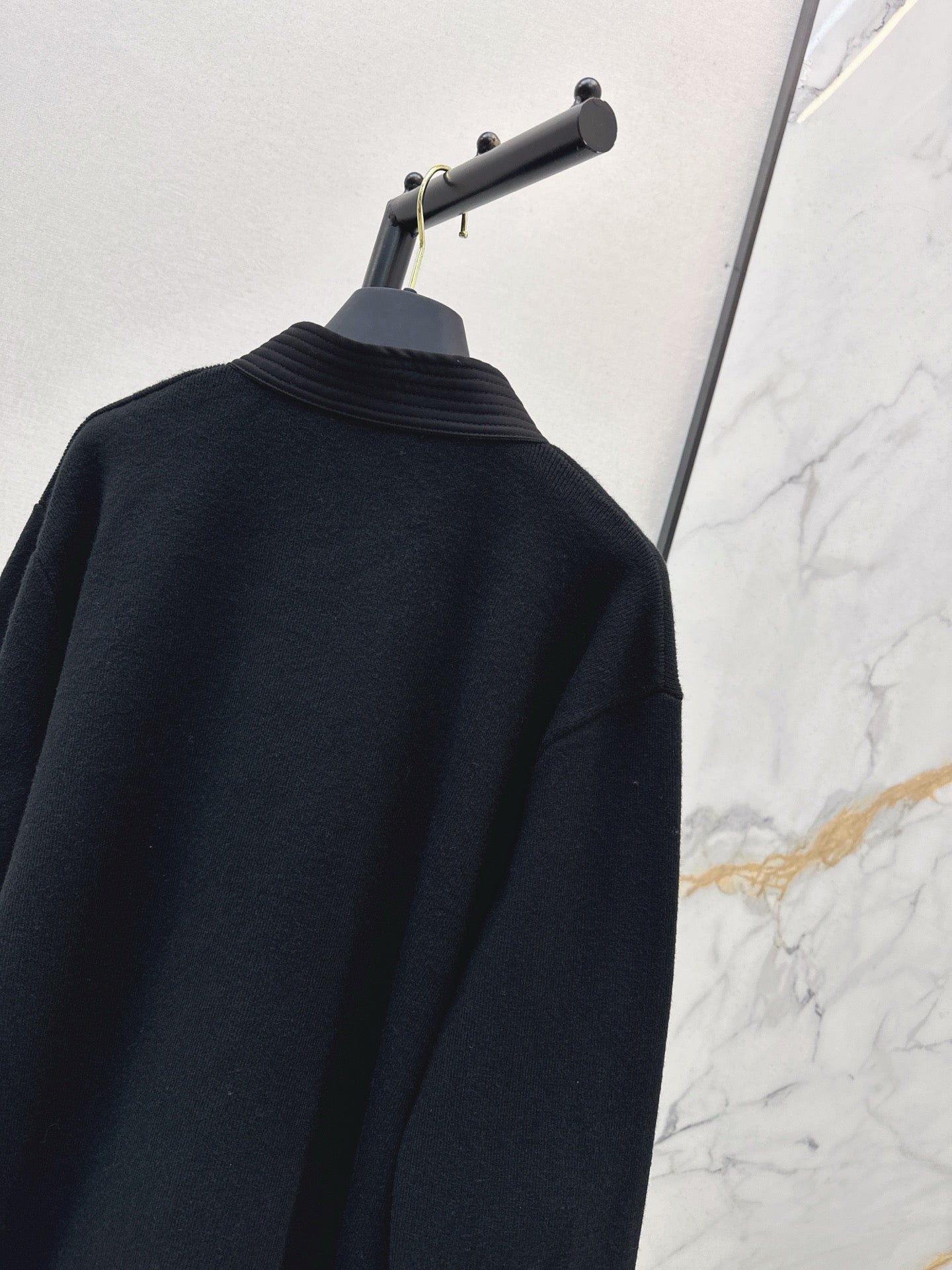 Louis NEW V-neck cardigan