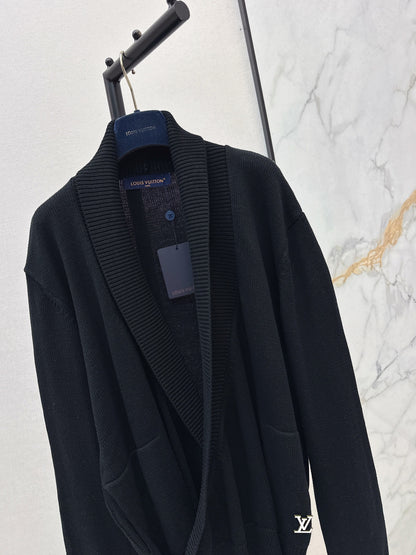 Louis NEW Side-button cardigan