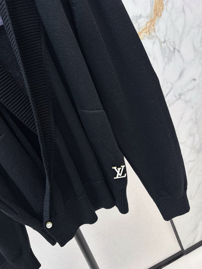 Louis NEW Side-button cardigan