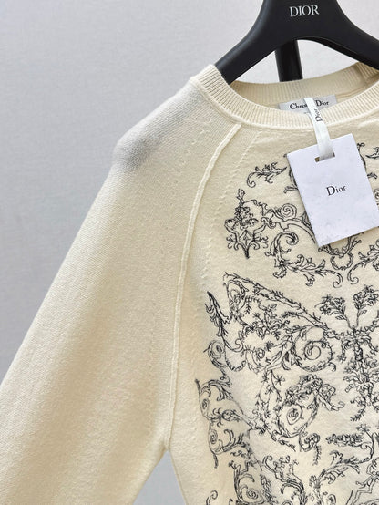 CD NEW Cashmere sweater