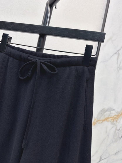 Brune NEW Straight pants