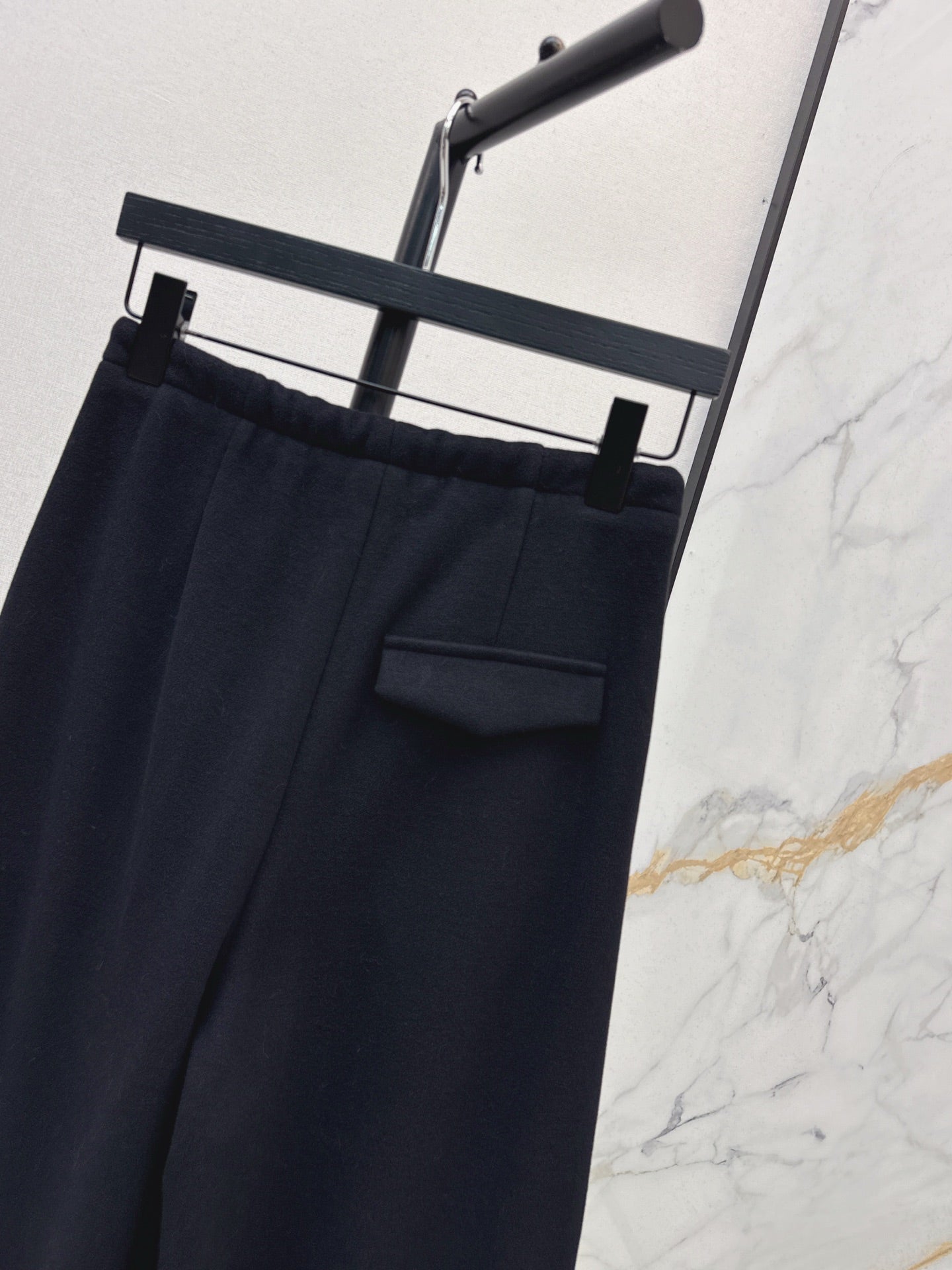 Brune NEW Straight pants