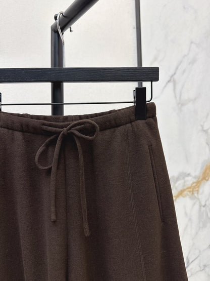 Brune NEW Straight pants